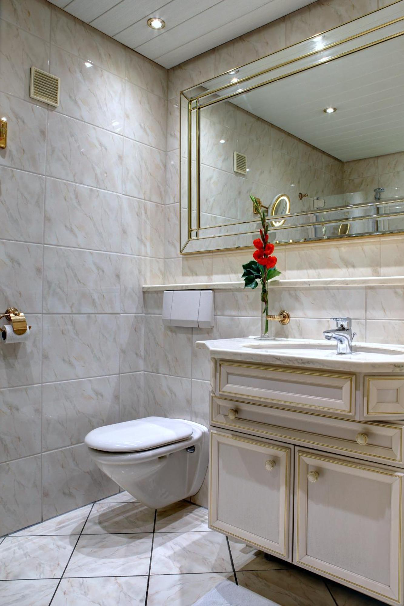 Hotel Muehlenthal Gmbh Schwalbach Bagian luar foto